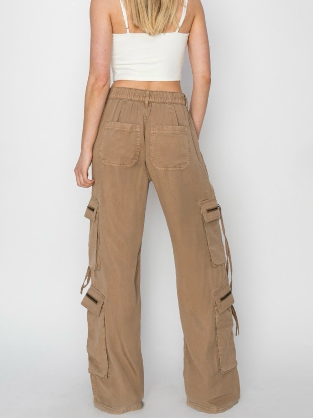 🍒💕Risen High-Rise Wide Leg Cargo Pants in Camel - Picture 4 of 5